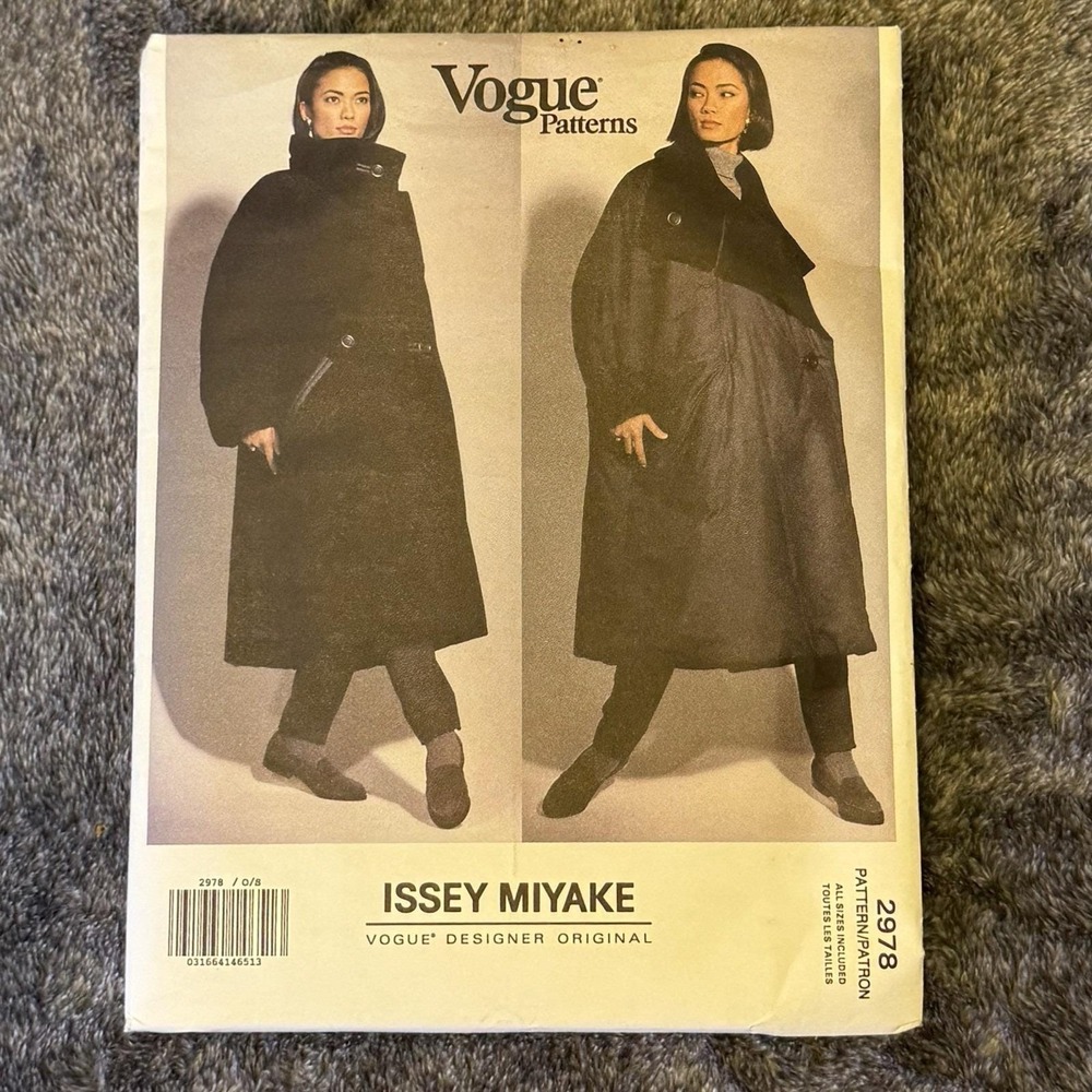 Vogue pattern #2978 Issey Miyake Designer Original Reversible Coat FF/UNCUT